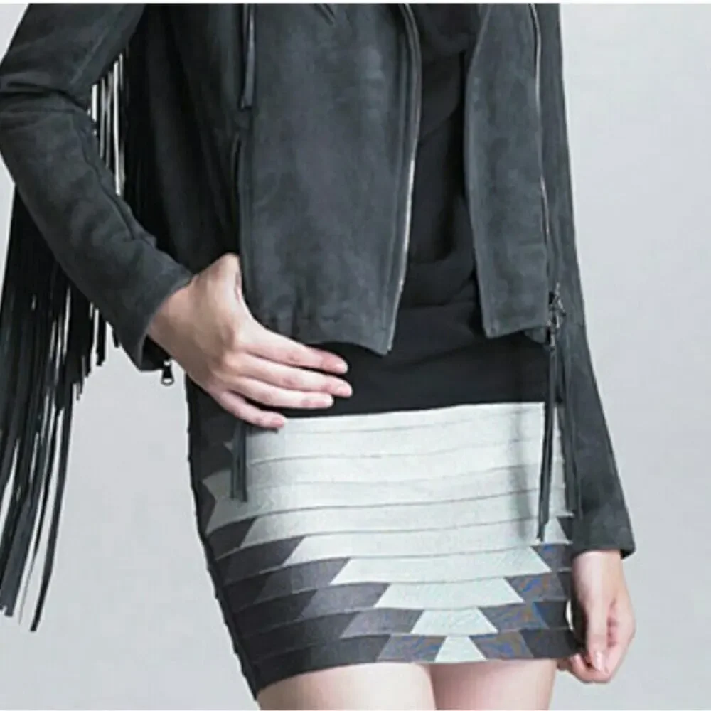 NEW Haute Hippie Gray Aztec Print Micro Mini Skirt Size Medium - Picture 2 of 10